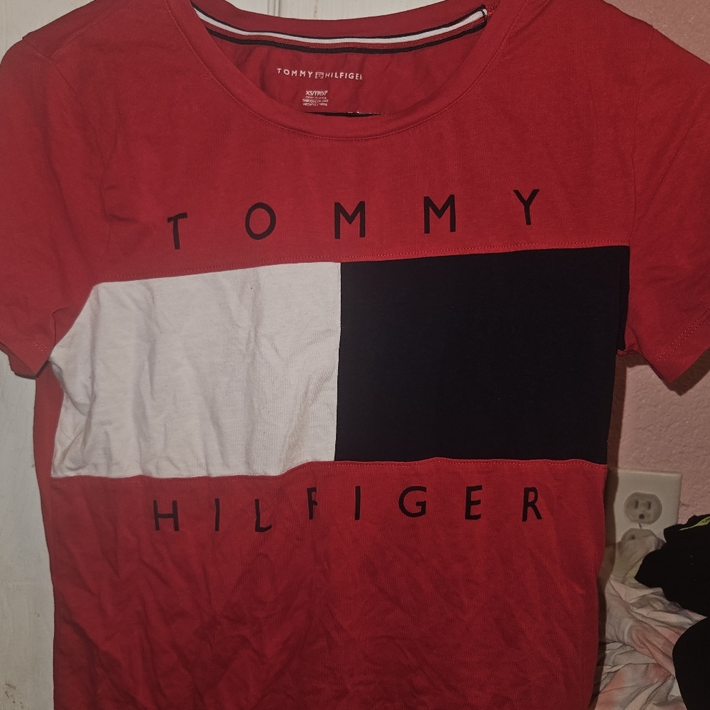 Tommy Hilfiger small